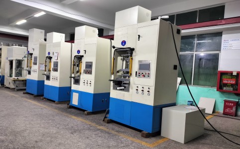 硬質(zhì)合金粉末伺服成型機